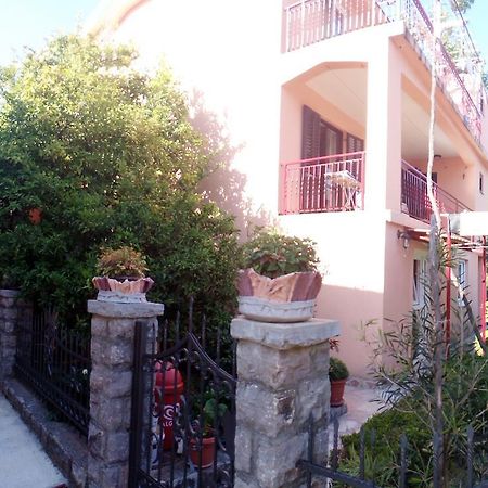Apartments Kovacevic Petrovac エクステリア 写真
