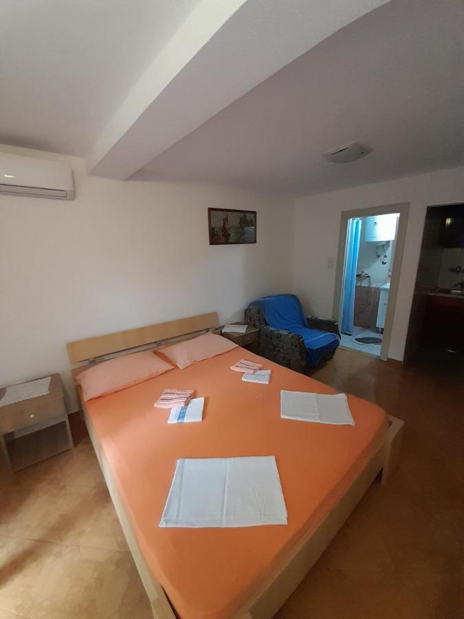 Apartments Kovacevic Petrovac エクステリア 写真