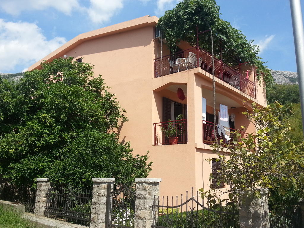 Apartments Kovacevic Petrovac エクステリア 写真
